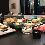 Cubis Hotel