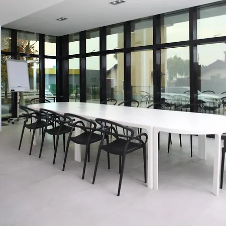Cubis Lendava