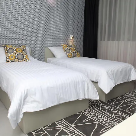 Hotel Cubis